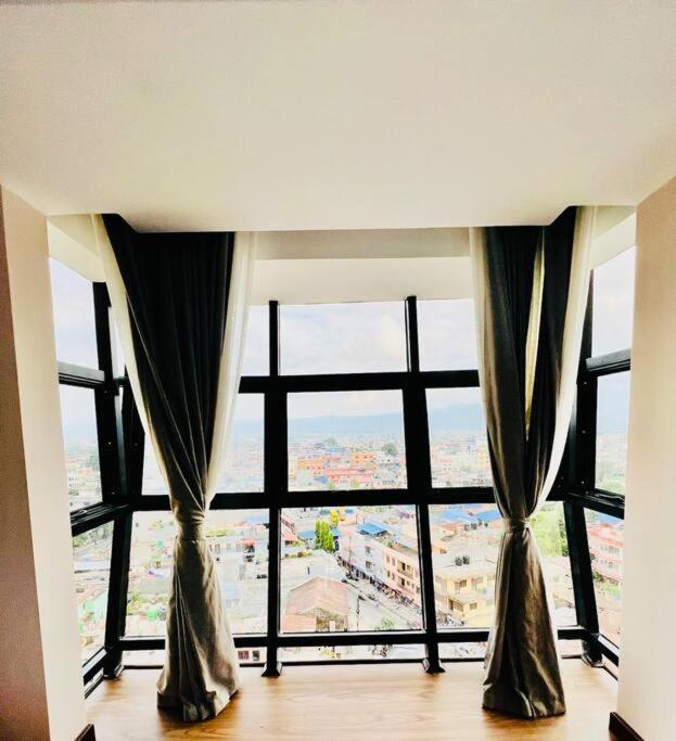 Penthouse 3 Bedroom Apartment With A Beautiful View 博卡拉 外观 照片